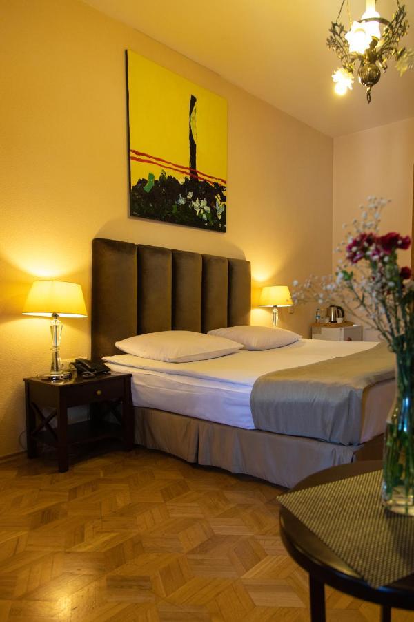 Hotel Vip Tbilisi Exteriör bild
