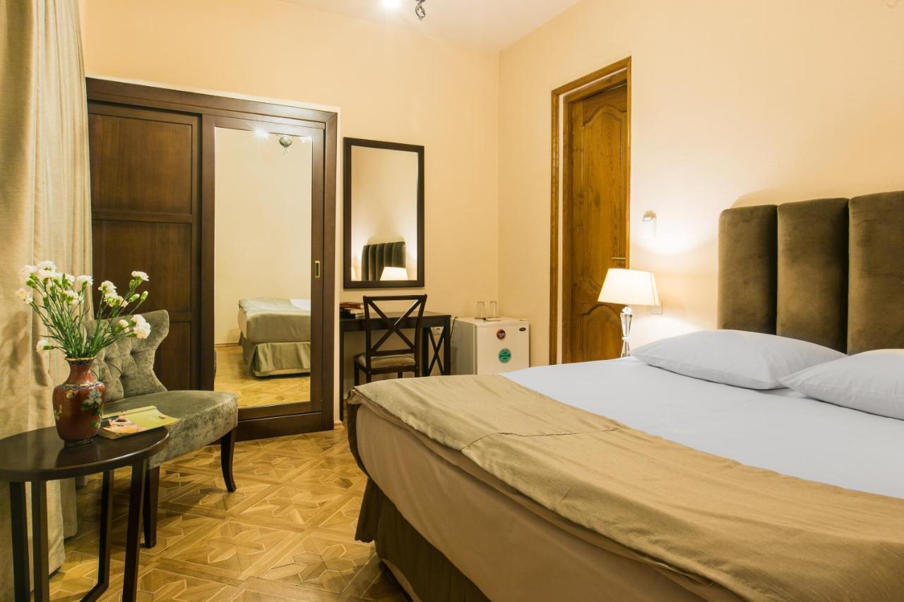 Hotel Vip Tbilisi Exteriör bild