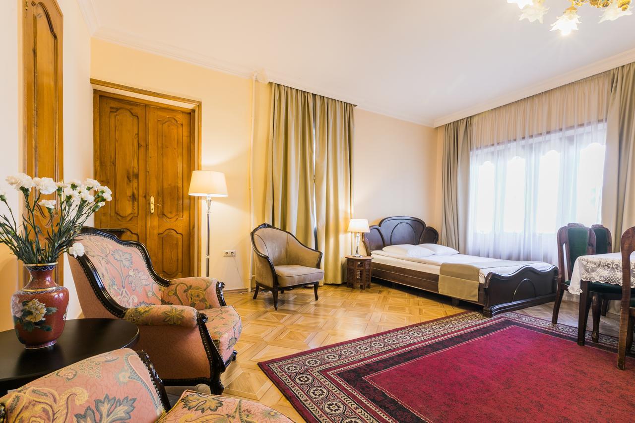 Hotel Vip Tbilisi Exteriör bild