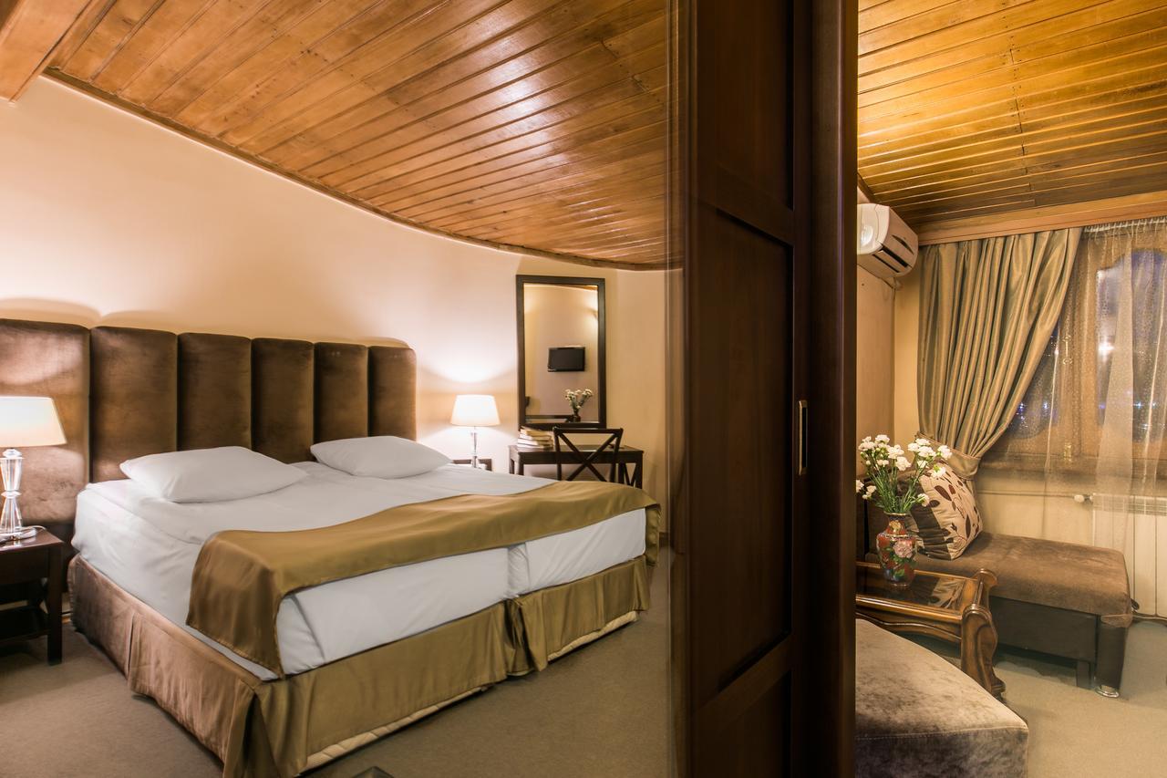 Hotel Vip Tbilisi Exteriör bild