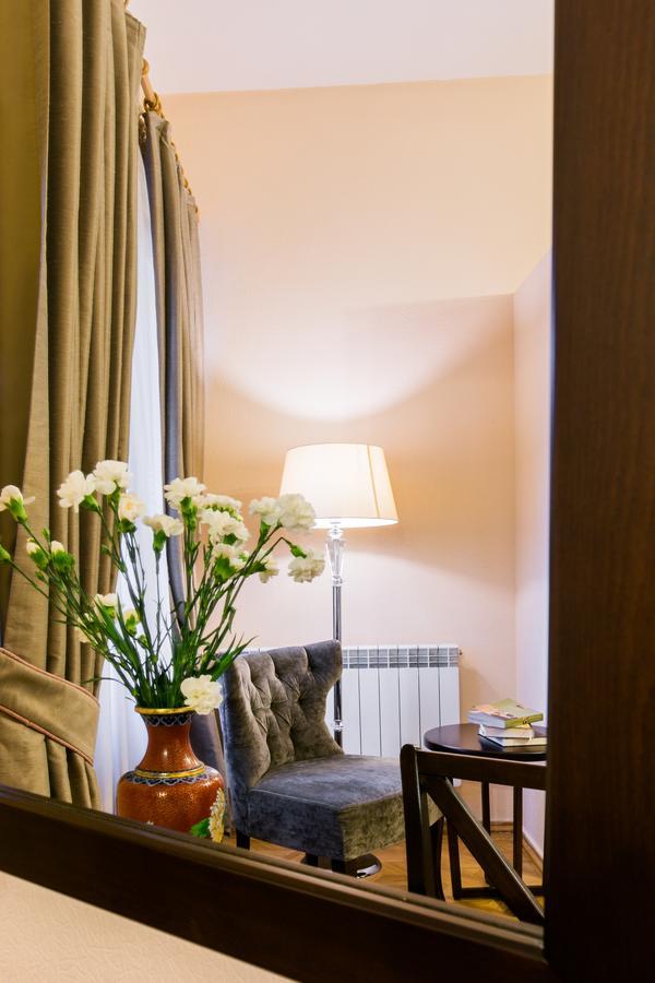 Hotel Vip Tbilisi Exteriör bild
