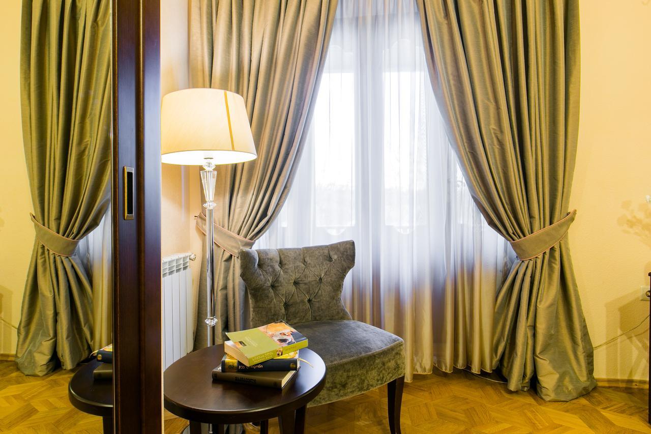Hotel Vip Tbilisi Exteriör bild