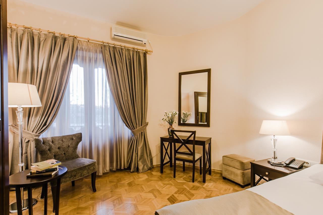 Hotel Vip Tbilisi Exteriör bild