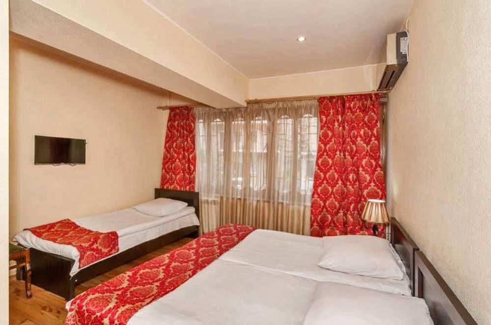 Hotel Vip Tbilisi Exteriör bild