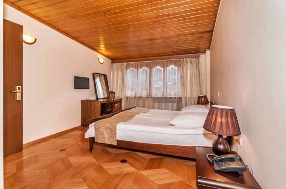 Hotel Vip Tbilisi Exteriör bild