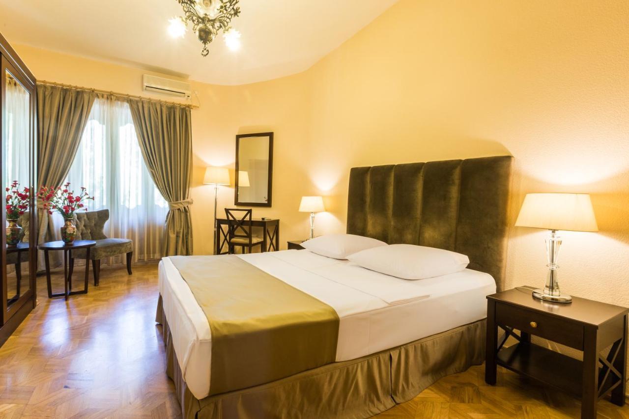 Hotel Vip Tbilisi Exteriör bild