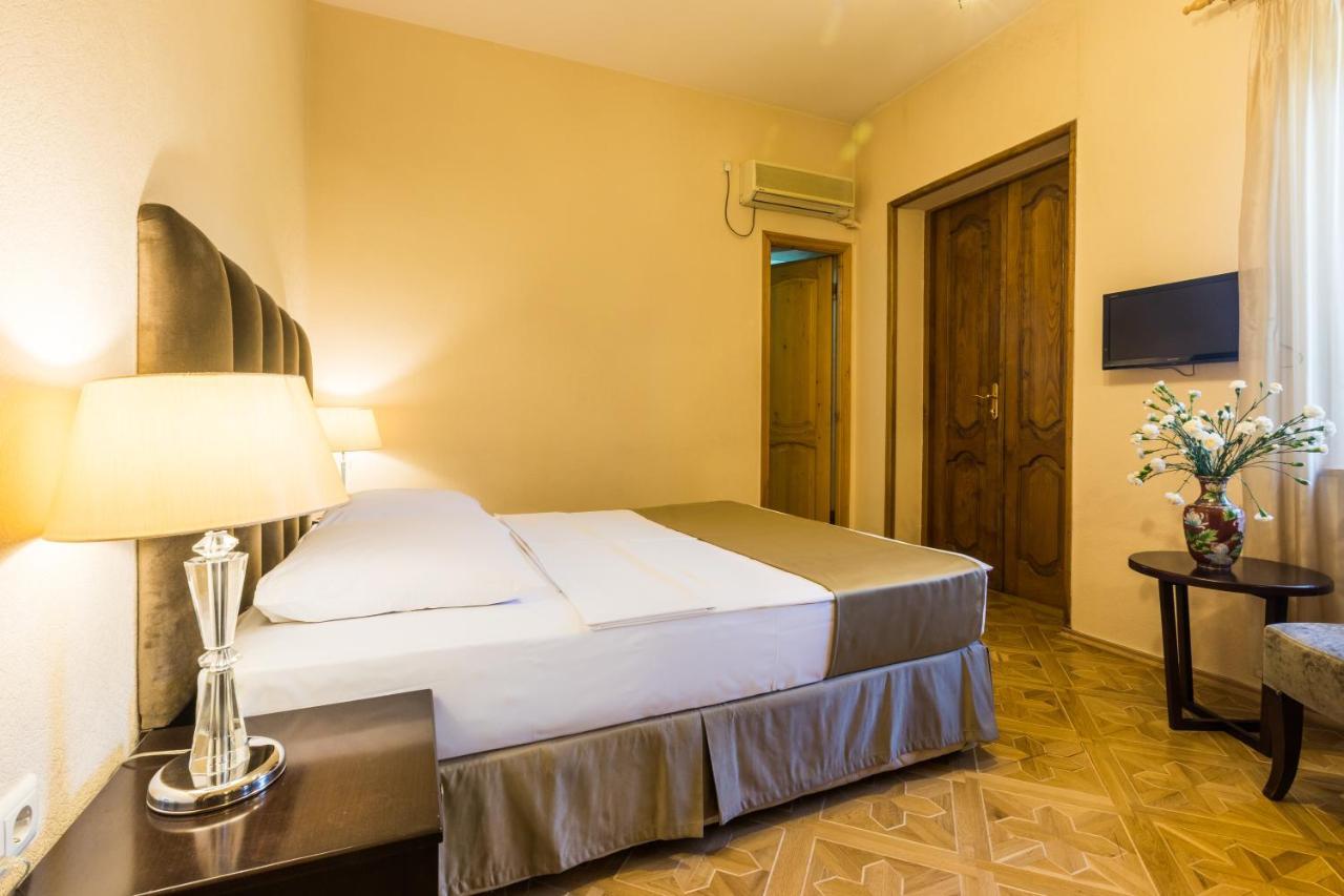 Hotel Vip Tbilisi Exteriör bild